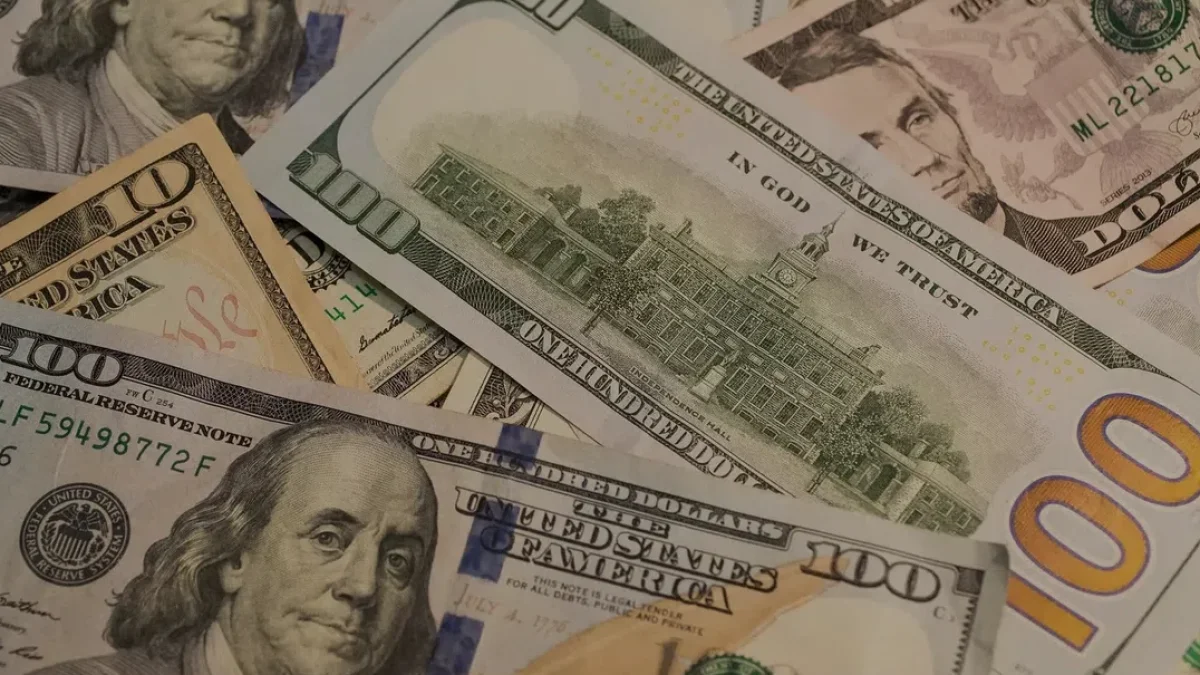 Donald Trump 40 Trilyon Dolarlık Kamu Borcu İçin Büyümeyi İşaret Etti