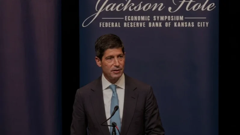 Fed Başkanı Warsh Jackson Hole Sempozyumunda Enflasyon Hedefini Yineledi